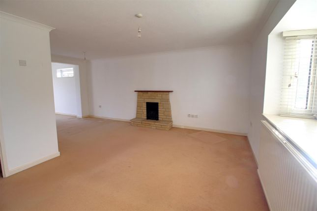 14, Lakeside, Newent photo 4