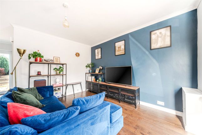 56, Hart Road, Byfleet photo 4