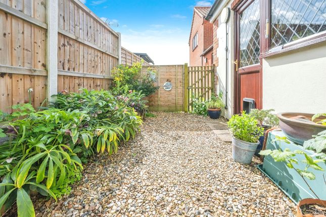 Cottage for sale in Thrigby Road, Filby, Great Yarmouth