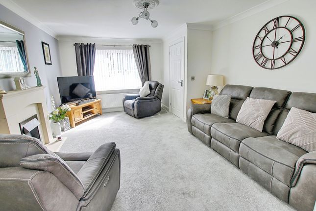 8, Foxglove Way, March photo 2