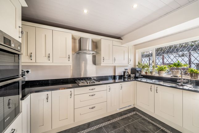 Whitville Close, Kidderminster photo 2