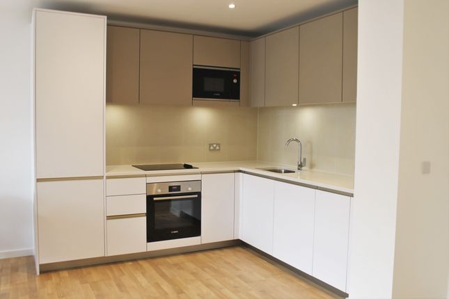 Kingswood Apartments, 31 Waterline Way, London photo 4