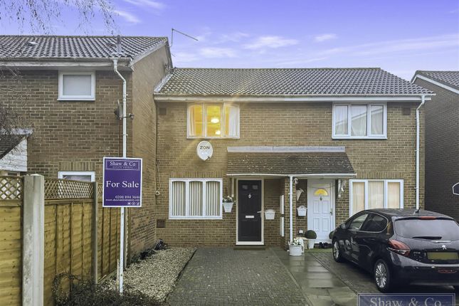 Thumbnail Terraced house for sale in Beaulieu Close, Hounslow