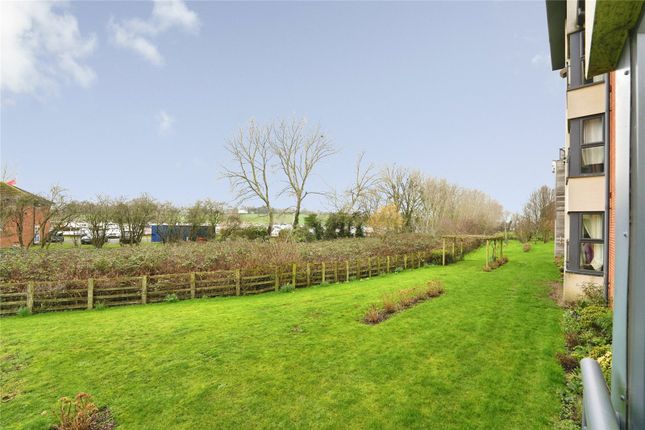 3, Marina Court, Tewkesbury photo 2