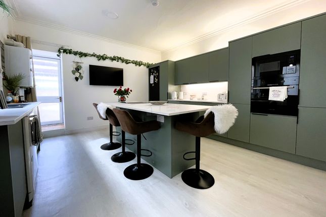 91a, Forres photo 2