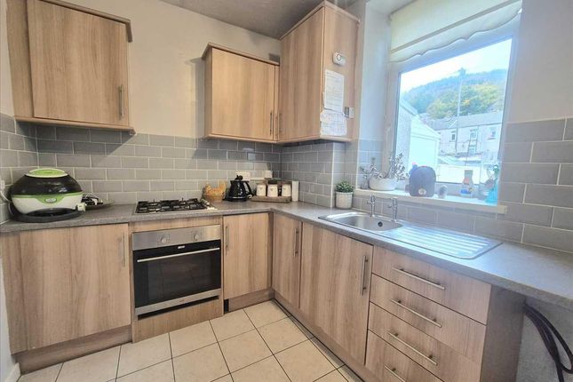 33, Syphon Street, Porth photo 5