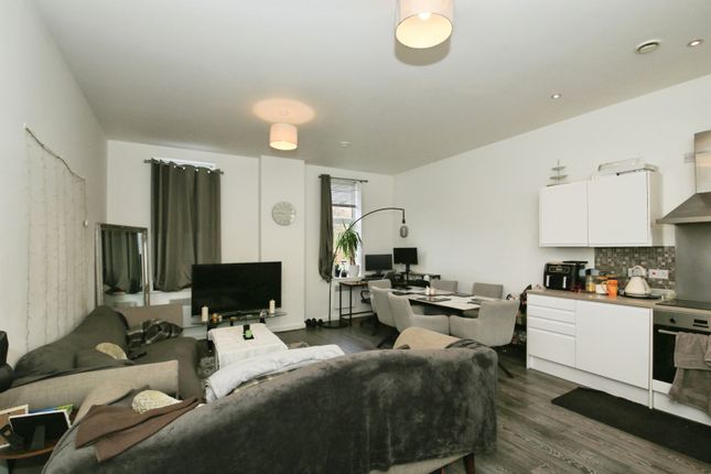 11 Varity House,, Vicarage Farm Road, Cambridgeshire photo 3