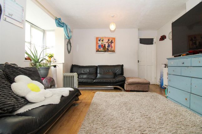 Flat for sale in Somerset Gardens, Creighton Road, London
