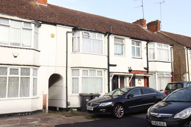 Thumbnail Terraced house for sale in Shelley Road, Luton