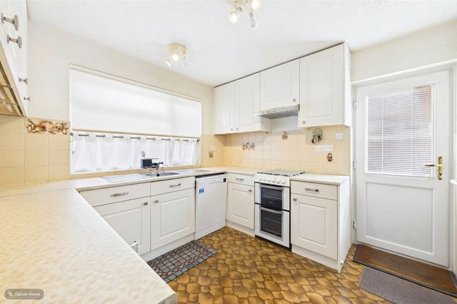 3, Little Orchard, Surrey photo 4