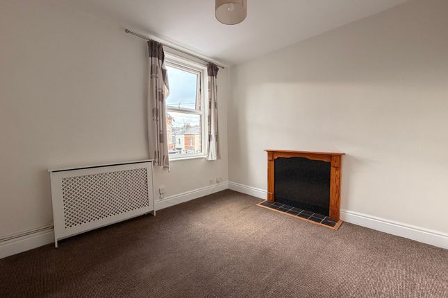 Flat 1, 88 Rothbury Street, Scarborough photo 4