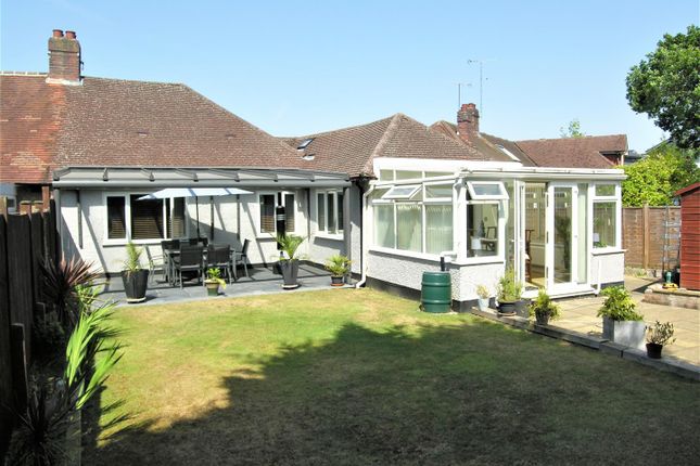 37, Chestnut Grove, Woking photo 4
