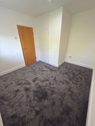 17, Thirston Path, Borehamwood photo 5