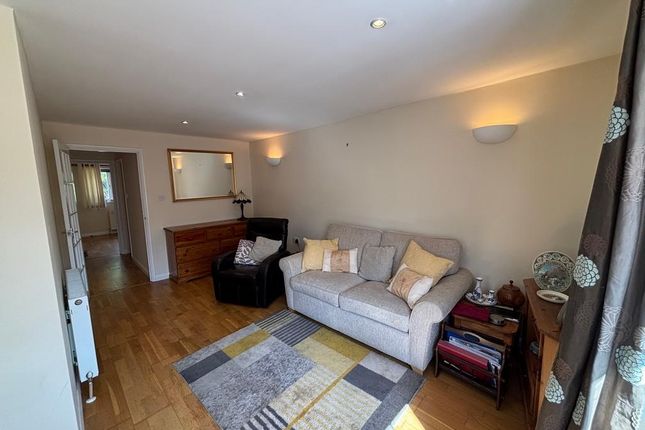 38, West Street, Olney photo 3
