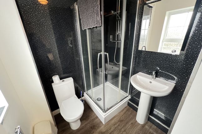 Room 4a, 31 Rodyard Way, Coventry photo 5
