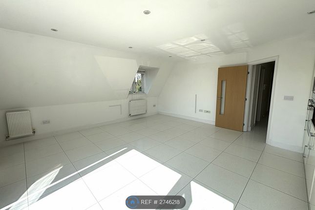 Flat, The Forge Woodlands Road, Wickford photo 4