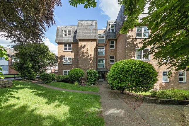 Thumbnail Flat for sale in Lee Park, London