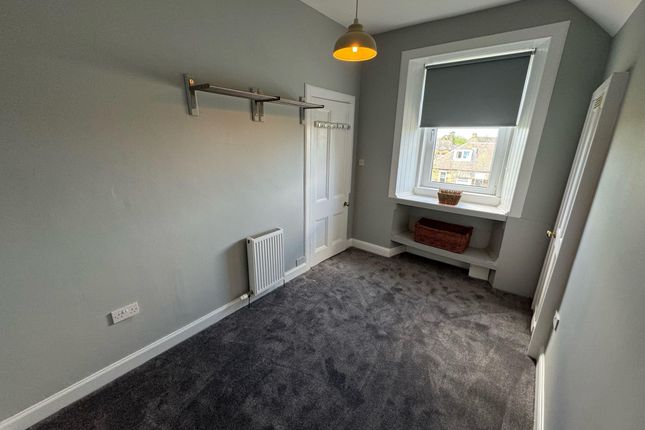 Thumbnail Flat to rent in Grant Street, West Calder