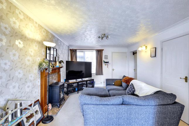 17, Kirkland Drive, Nottingham photo 2