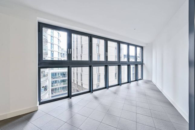 Thumbnail Flat to rent in District Court, Commercial Road, Aldgate, London