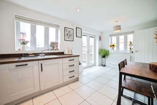 17, Harvester Way, Nottinghamshire photo 4