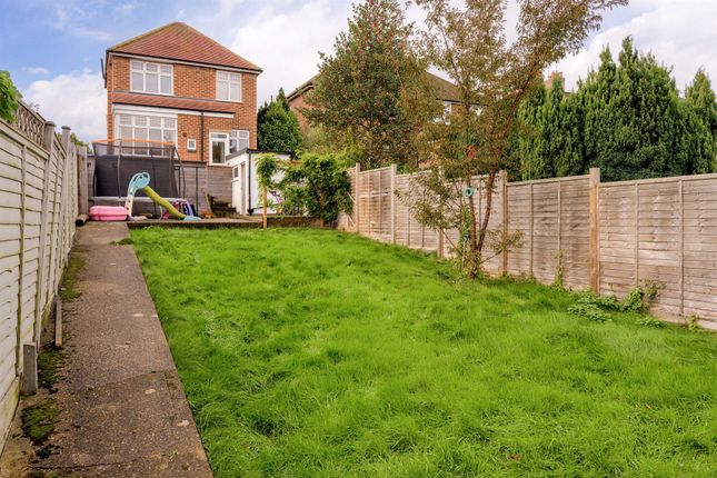 Mayfield Road, Kettering photo 2