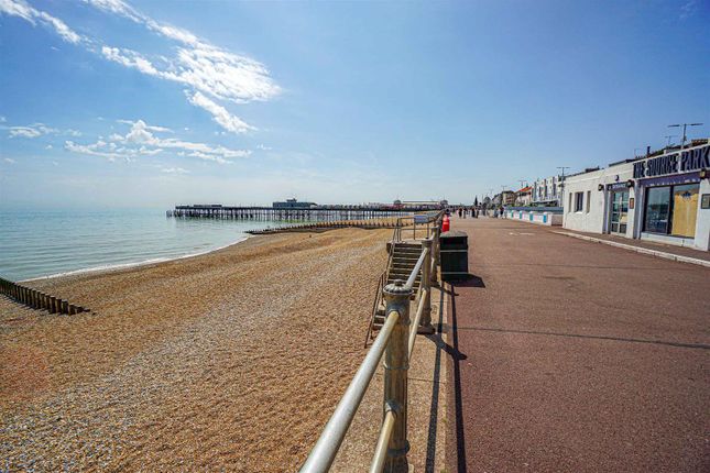1-bed flat on Flat 8 White Rock Heights, 32-33, White Rock, Hastings, £295,000
