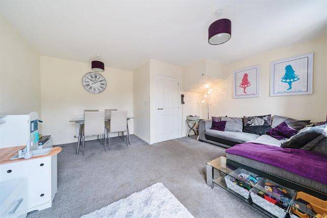 Terraced house for sale in Markham Rise, Bedford