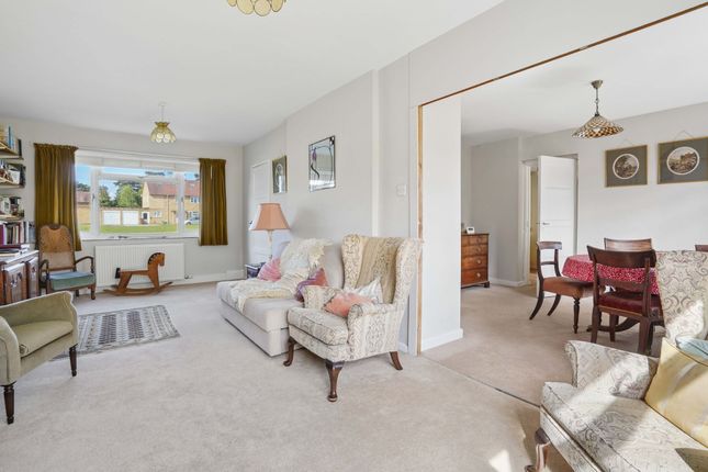 15 Nuneham Square, Abingdon photo 3