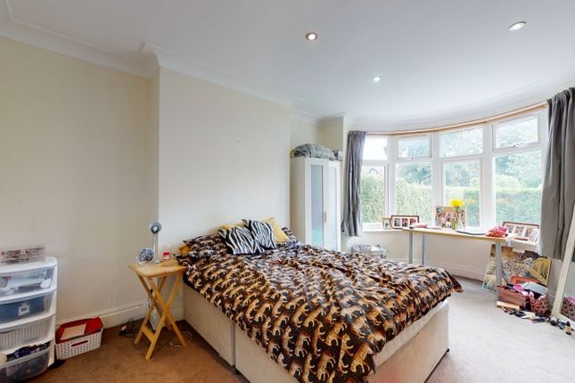 4, Laurel Bank Court Headingley, Leeds photo 5