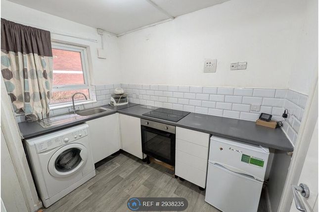 Burford, Brookside, Telford photo 2