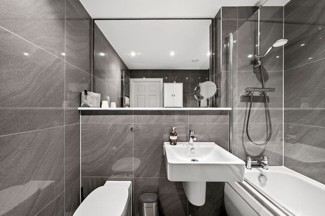 Flat 8, 13 Arneil Drive, Edinburgh photo 4