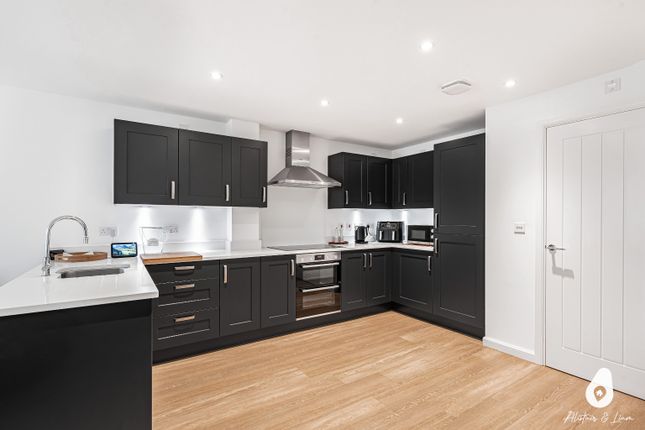 8 York Row, Whitelands Way, Oxfordshire photo 4
