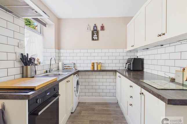 27 Bradley Lane, Newton Abbot photo 2