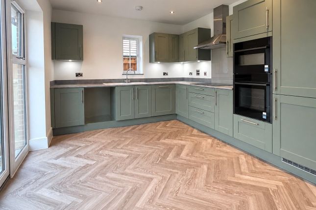 Plot 17, Fordingbridge photo 2