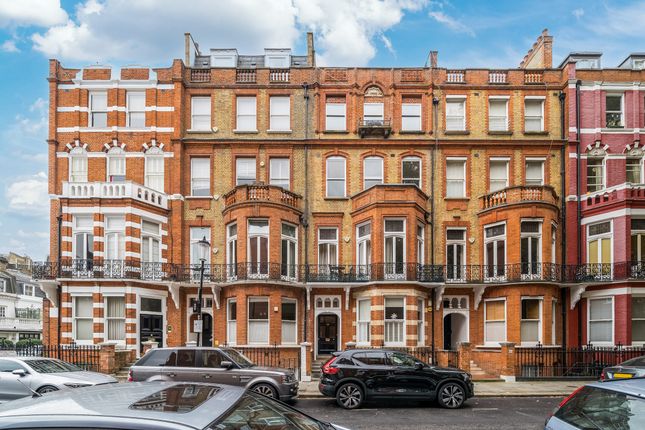 Flat for sale in Bramham Gardens, London