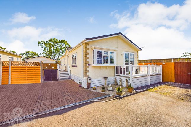 Thumbnail Mobile/park home for sale in The Meadows, Eye Road, Brome