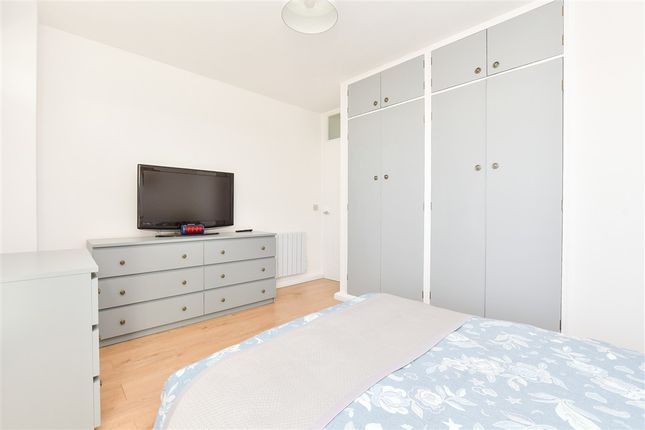 Clarendon Road, Wallington photo 5