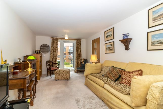 Flat for sale in The Dean, Alresford
