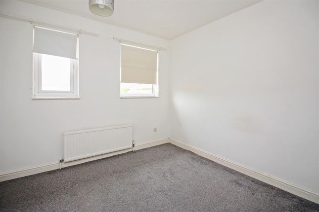10, The Coppice, Canterbury photo 5