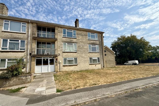 2-bed flat on 10, Leylands Road, Corsham, £80,000