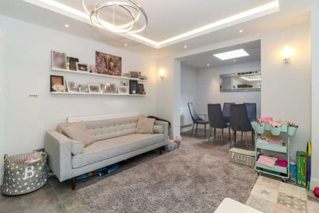 5, Grange Fields, Gerrards Cross photo 5