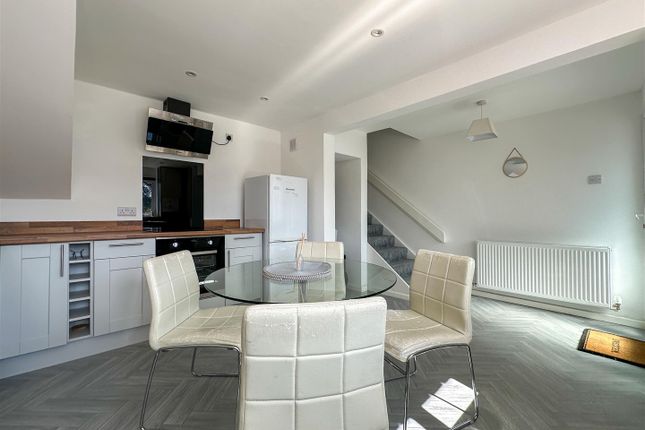23, Wallbridge Drive, Leek photo 4