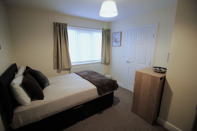 127, Chestnut Grove, Doncaster photo 5