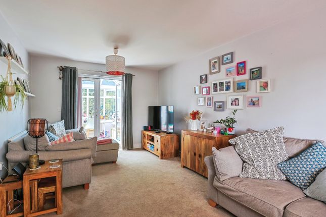 15, Saxon Close, Dorset photo 2