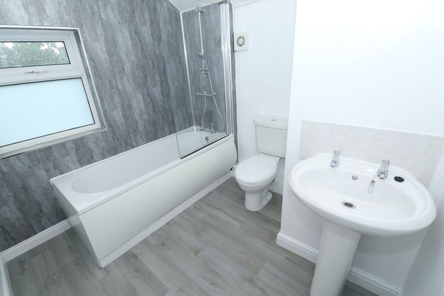 57 Hassall Road, Sandbach, Cheshire photo 4
