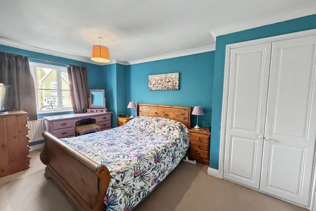 15, Duston Close, Northamptonshire photo 4