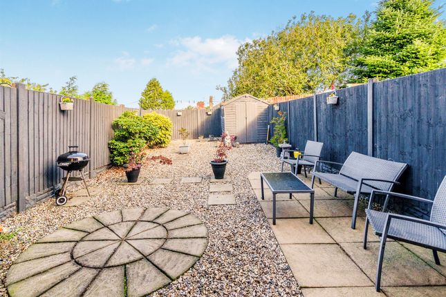 5, Spring Meadow, Tipton photo 3