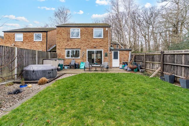18, Bowes Wood, New Ash Green photo 4