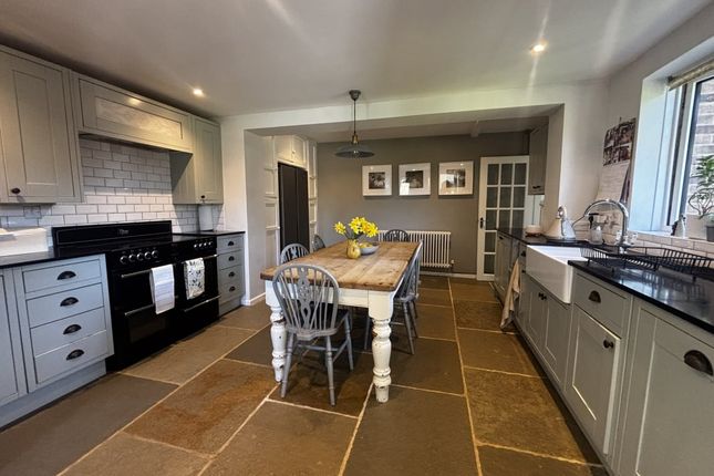 36 Priest Close, Nettlebed, Henley-on-Thames photo 3